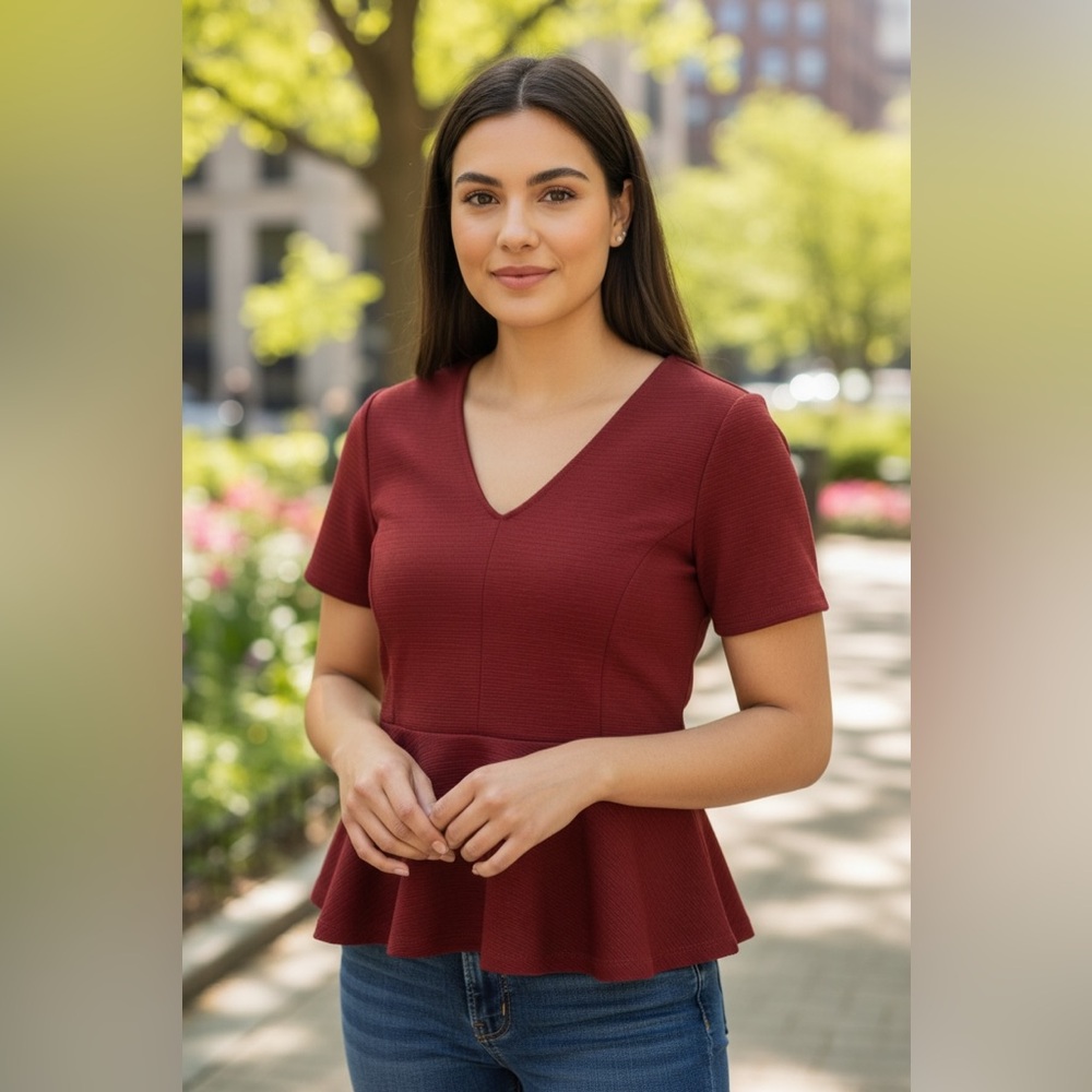 Women’s burgundy H&M peplum top